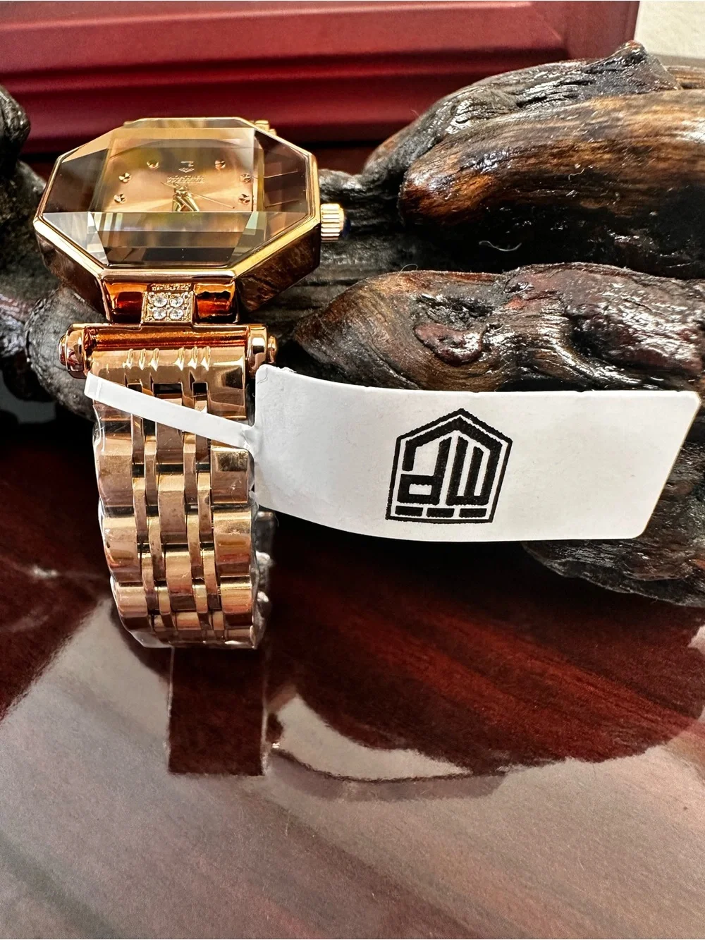 Montres Prestige Invicta Octagonal Rose Gold Crystal Accent Bracelet Watch